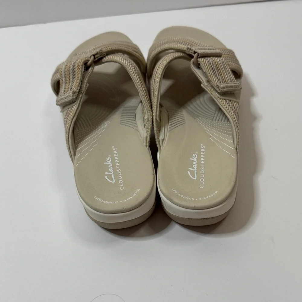 Clarks Women's Tan Strappy Sandals Arla Belle 8.5 NEW